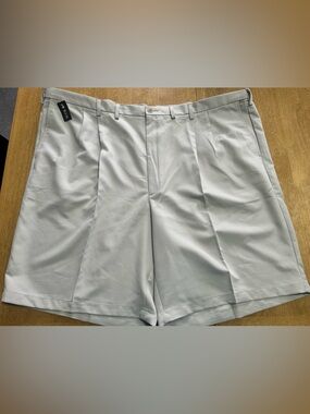 Haggar Light Gray Flat Front Pleated Men's Shorts